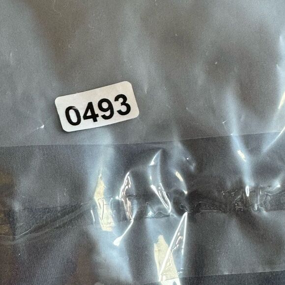 Athleta Girl Tank Top size Medium Cropped built in Bra Adjustable Strap Gray - Picture 13 of 13